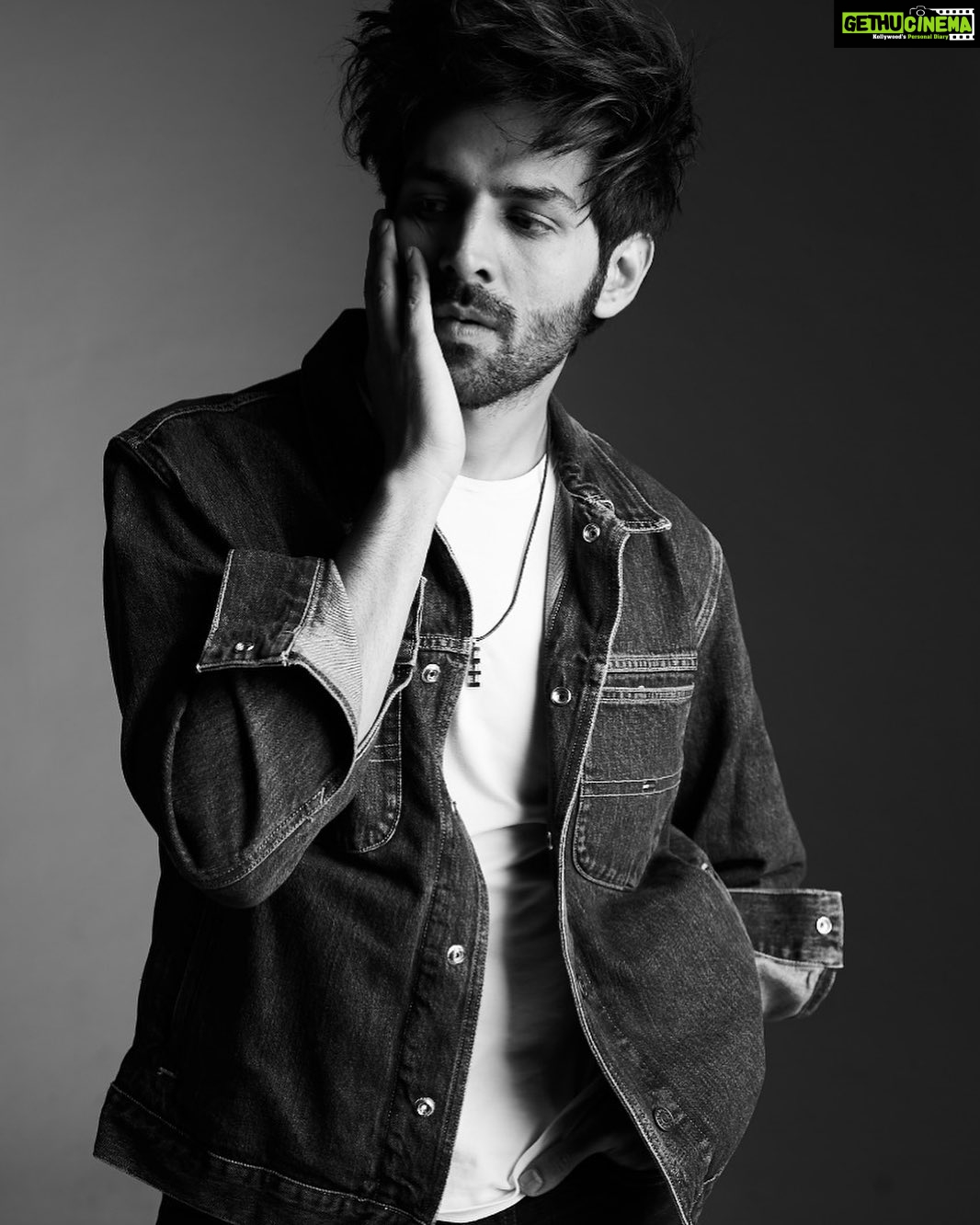 Kartik Aaryan Instagram - Because i choose to not be Grey #BlacknWhite 🃏🖤