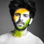 Kartik Aaryan Instagram - रंग आन बान शान का मेरे अभिमान का... जय हिन्द ! स्वतंत्रता दिवस की शुभकामनाएं