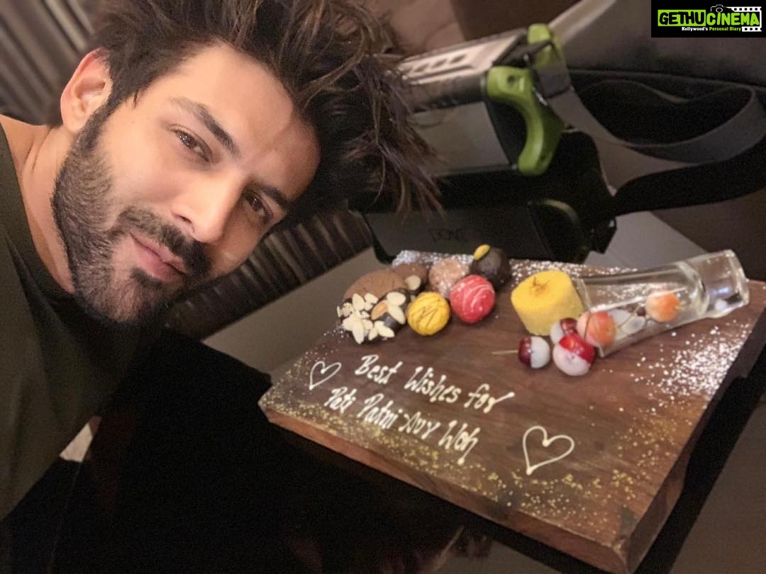 Kartik Aaryan Instagram - Nawabon ka Sheher ❤️ Nawabo ka Sheher "Lucknow"
