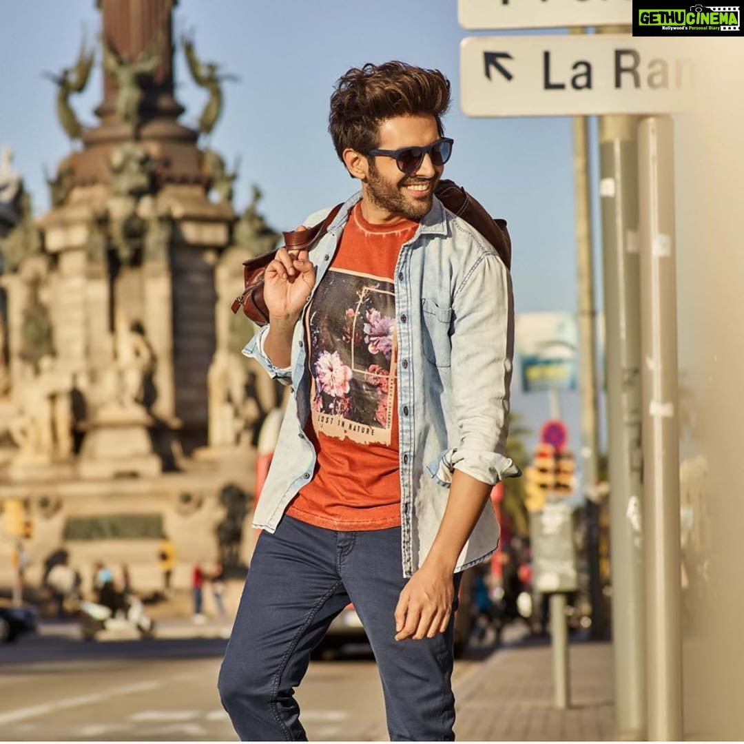 Kartik Aaryan Instagram - #KartikXMufti ❤️ Cant wait to meet you guys at Infinity 2 Mumbai this friday (31st may)😍 For details check out @muftijeans !