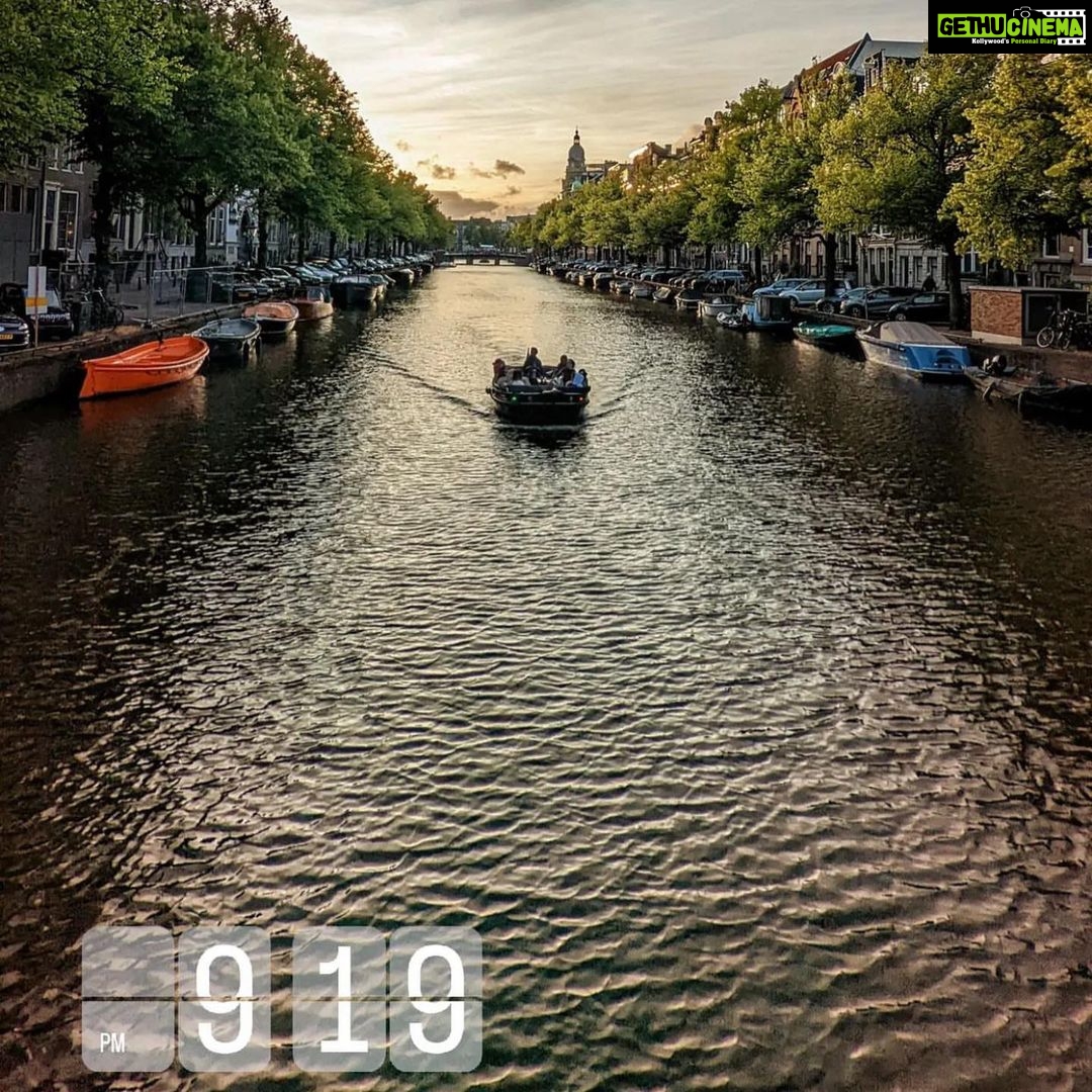 Kartik Aaryan Instagram - I’ve realised I’m busiest on my vacations 🤙🏻 Europe Adventure
