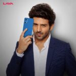 Kartik Aaryan Instagram - Lava Boy 🤙🏻📱 Proud to be the face of our very own home grown Indian mobile brand #ProudlyIndian ❤️ ZoomZoomZoom 🤙🏻 @lava_mobiles