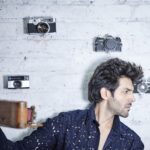 Kartik Aaryan Instagram - It's good to have love affair with a camera because it'll always tell you the truth🤫😍 #PostPackUpShot @avigowariker - 7/4/2019