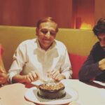 Kartik Aaryan Instagram - All Eyes on cake 🎂 While he makes a wish Happy Birthday Papa ❤️😘😘😘