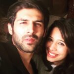 Kartik Aaryan Instagram - Wish you a very Happy Birthday 'Doctor' Kittu 🥳🥳and its a double celebration for us in the family as you hold your MBBS degree today👩🏻‍🎓 Mummy-Papa ka sapna poora hua... main na sahi, tum toh Doctor bani 😘 @dr.kiki_ ❤❤ So so proud of you and sorry my little sister for not being able to be with you on your special day... Love you a lot ❤🤗 Delhi, India