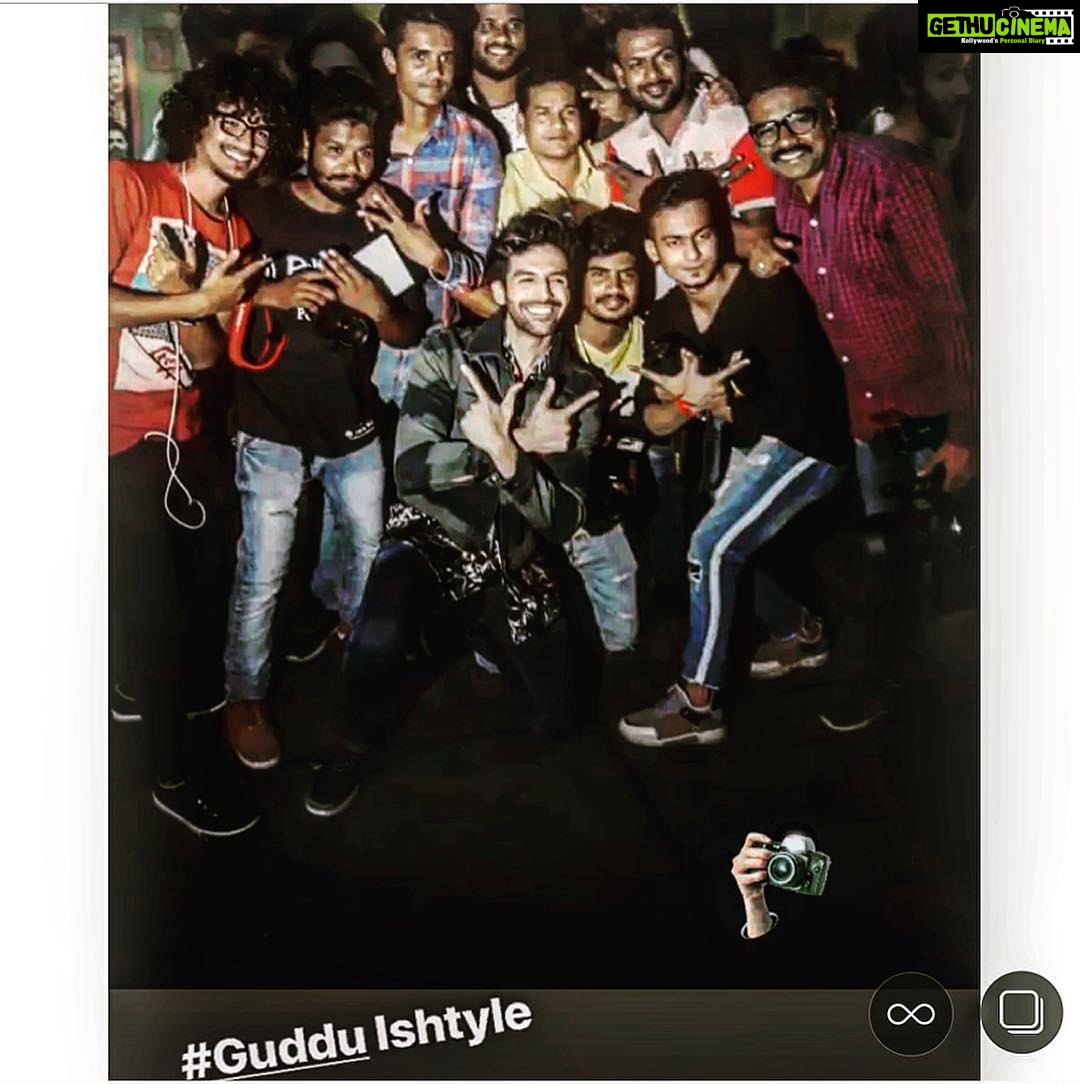 Kartik Aaryan Instagram - #Guddu Ishtyle 📸 #GudduShukla Reporting from Mumbai Live 😁😘 #LukaChuppi Success Party 🥳