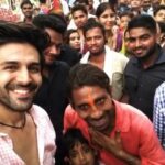Kartik Aaryan Instagram - #Guddu aur uski #Duniya ab aapki hui ❤️ #6BeegaJameenBharDeteHain 😂 Had so much fun shooting for the film and thanx to the entire team of #LukaChuppi and people of #Mathura n #Gwalior 🙏🏻 #LukaChuppi now in theatres❤️