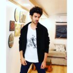 Kartik Aaryan Instagram - #LukaChuppi #Promotions ❤️ Styled - @the.vainglorious #Guddu