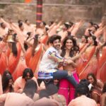 Kartik Aaryan Instagram - Thank you for showering #PosterLagwaDo 🛎 wid so much❤️ AAAAEEEEEINNNNN 🤪 #GroovetoPoster