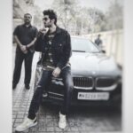 Kartik Aaryan Instagram - Perfect Figure 😂 Playing #LukaChuppi 🤫👀 #TrailerLaunch Styled - @the.vainglorious #Promotions #Look1