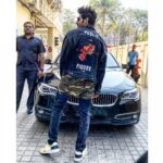 Kartik Aaryan Instagram - Perfect Figure 😂 Playing #LukaChuppi 🤫👀 #TrailerLaunch Styled - @the.vainglorious #Promotions #Look1
