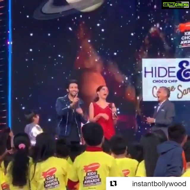 Kartik Aaryan Instagram - Machhli Jal Ki Rani Hai @deepikapadukone 🤣 🐟 #Kca @nickindiaofficial #Repost @instantbollywood ・・・