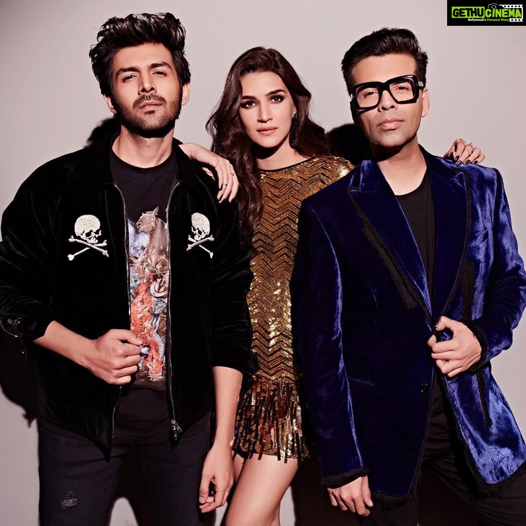 Kartik Aaryan Instagram - Morning Joe with K Jo ❤️ Quite a “First” Sip of Koffee ☕️ ..... Thank you @karanjohar for a real fun chat !! And @kritisanon we myt hv spilt too many beans🤭 #Debut #KoffeeWithKaran