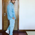 Kartik Aaryan Instagram - Wassup 🤟🏻 #Indore 😎 Styled - @shaleenanathani Indore, India