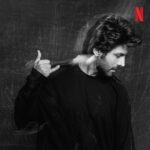 Kartik Aaryan Instagram - My Fav Emoji these days 🤙🏻 #Repost @netflix_in 🤙🏻🤙🏻🤙🏻🤙🏻🤙🏻 We are calling it the Bhool Bhulaiyaa emoji from now on ! ❤️ #BhoolBhulaiyaa2 on Netflix 🔥 @kartikaaryan @kiaraaliaadvani @tabutiful @tseries.official @rajpalofficial @cine1studios @muradkhetani @imsanjaimishra