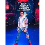 Kartik Aaryan Instagram - Had a blast Hosting and Performing at the #KidsChoiceAwards 👼🏻 Thank u to all the Kids for voting Sonu as the ‘Dynamic Performer of the Year’ 🏆 @nickindiaofficial ❤️