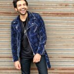 Kartik Aaryan Instagram - Smile before the Slime 💚💚 Styled @the.vainglorious All set to host #KidsChoiceAwards @nickindiaofficial