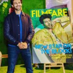 Kartik Aaryan Instagram - Had a blast at the Cover Launch of @filmfareme ❤️🎉 Dubai, United Arab Emirates