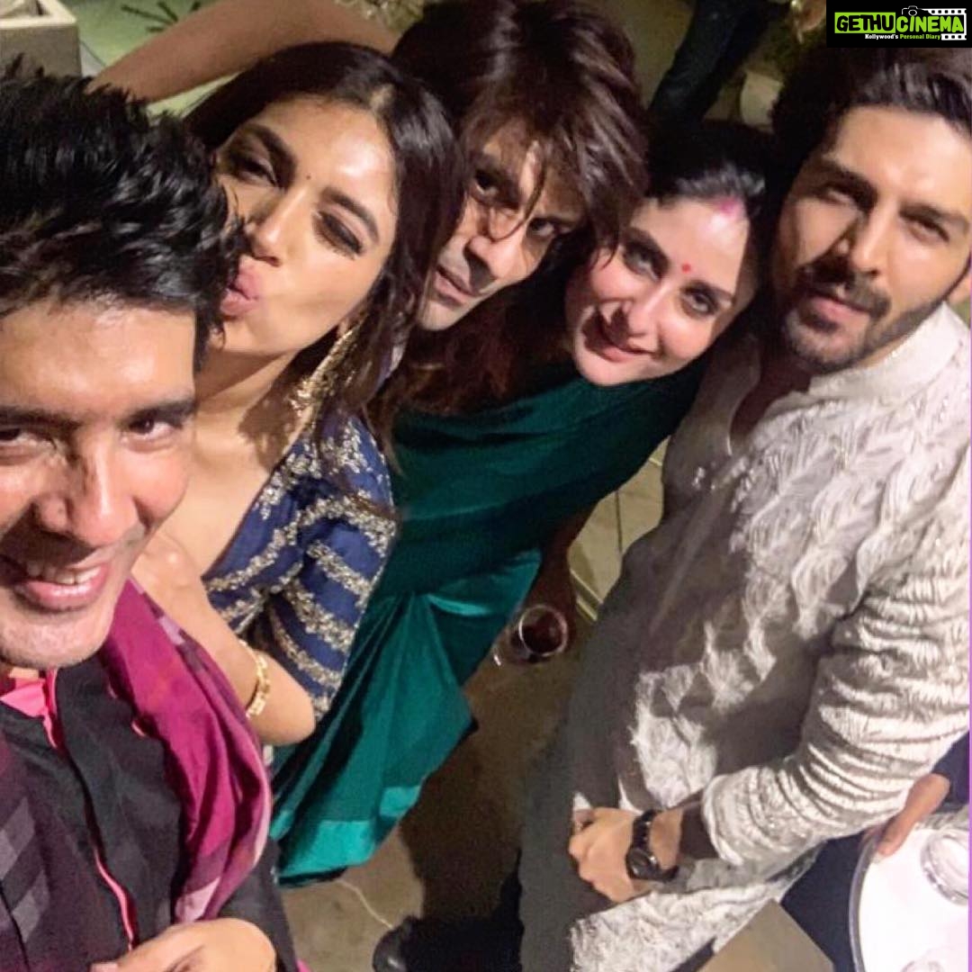 Kartik Aaryan Instagram - About Last night Thank you @karanjohar for a dhamaakedar Diwali bash❤ @manishmalhotra05 #KareenaKapoor @psbhumi #Juno ❤️❤️