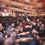 Kartik Aaryan Instagram - Overwhelmed with the response at the #HuaweiPopUp at Ambience Mall, Gurugram! 🙏🏻😘 Thank you for all the love guys, Right from the warm welcome to the unboxing of the #HuaweiMate20Pro #KingOfSmartphones, it couldn't have been better!😍 @huaweimobilein Plus Paaji said - Tenu pyaar karda Truck bhar ke 😂❤️