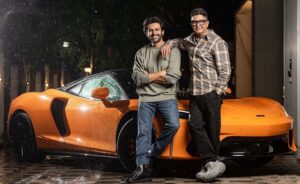Kartik Aaryan Instagram - Chinese khaane ke liye nayi table gift mil gayi 🍜🚗
Mehnat ka phal meetha hota hai suna tha..Itna bada hoga nahi pata tha ❤️
India’s 1st McLaren Gt 🥹
Agla gift Private jet sir 😂 
#Gratitude 🙏🏻 

📸- @prathameshb84 @tejas.kudtarkar @bombaytimes