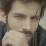 Kartik Aaryan Instagram - My Style My Mufti 😎 #KartikxMufti !! 🤟🏻 @muftijeans