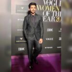 Kartik Aaryan Instagram - #VogueWomenoftheYearAwards Styled by @shaleenanathani 😎