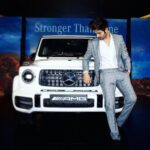 Kartik Aaryan Instagram - Launched this Beauty last night !!The All New Mercedes G63 AMG Face Lifted Edition for India 2019 😎 in Delhi 🤟🏻 #StrongerThanTime @gqindia @mercedesbenzind Styled by @alliaalrufai New Delhi