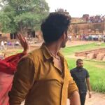 Kartik Aaryan Instagram - Spent a month shooting in my city ,been a memorable schedule Thank you #Gwalior for showering us with so much Love ❤️❤️ @kritisanon #LukaChuppi in #Mathura now Video- @aasifahmedofficial 😎