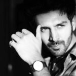 Kartik Aaryan Instagram - In a colorful mood #Shootmode #weekend #Lukachuppi @harjeetsphotography