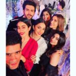Kartik Aaryan Instagram - So much beauty in one frame ❤️🤓 . . #Repost @kartikaaryanhq ・・・ Starboy Kartik Aaryan with the gorgeous ladies at Manish Malhotra fashion show last night😍😍😍😍😍 @kartikaaryan