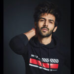 Kartik Aaryan Instagram – Honoured to be the First Brand Ambassador of Mufti 🙏🏻
Looking forward to a Great Association 😎 #Mufti ❤️
#20YearsOfMufti