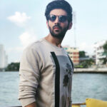 Kartik Aaryan Instagram – Weekend vibes 😎
#Bangkok 
Styled by @the.vainglorious