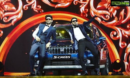 Kartik Aaryan Instagram - Watch #iifaRocks @iifa right now 😎❤️ on @colorstv And in case you miss it dont worry its on again today at 5 pm !😎😎