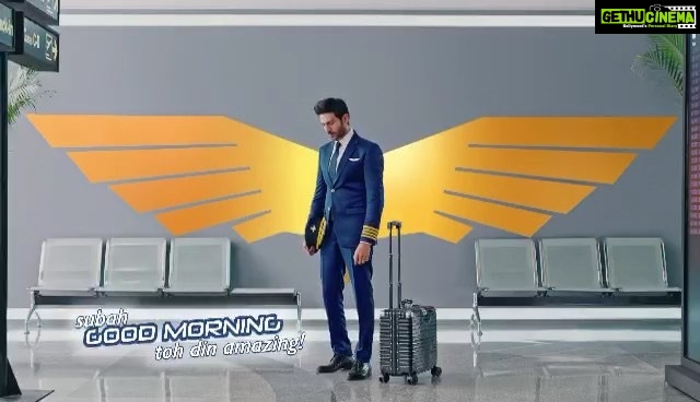 Kartik Aaryan Instagram - Excited to be the Face of Park Avenue Range of Fragrances :) There are no bad mornings only Good Mornings!!😎 #SubahGoodMorningTohDinAmazing