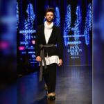 Kartik Aaryan Instagram - Showstopper for @pawansachdeva22 🚶🏻‍♂️😎 #AIFW #AmazonIndiaFashionWeek