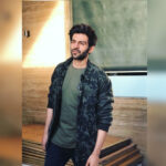 Kartik Aaryan Instagram - 😎😎 Styled by @sukritigrover Assisted by @akansha.27 @ravneet_bijan Jacket @gatarraw Tee @topman Jeans @tommyhilfiger Boots @albertotorresi