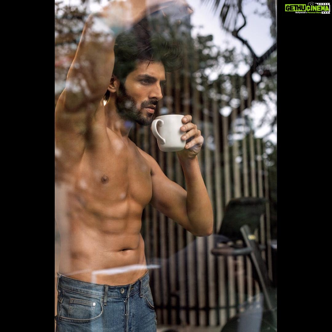 Kartik Aaryan Instagram - The more you sweat in training The less you bleed in battle