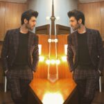 Kartik Aaryan Instagram - Hey you #Sonuketitukisweety @entertainmentkiraat Styled by the coolest @sukritigrover Assisted by - @akansha.27 Hair - @bashirsayyed46 @aalimhakim Make up - @waheedahmedshaikh Wearing - @dinkaraneja.menswear Sneakers - @westcoast_india
