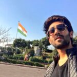 Kartik Aaryan Instagram – ‪Love seeing our Flag sway so high ‬
‪PROUD TO BE AN INDIAN‬
‪Jai Hind !! 🇮🇳‬
‪#HappyRepublicDay ‬
‪#REPUBLICDAY ‬