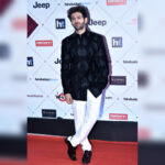 Kartik Aaryan Instagram - ‪Last night at #HTMostStylishawards ‬ ‪Thank you @manishmalhotra05 for making me look good 😍😍‬ ‪#htmoststylish ‬