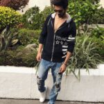 Kartik Aaryan Instagram - #Sonuketitukisweety Promotions #Kolkata Styled by - @sukritigrover Assisted by - @akansha.27 Hair - @bashirsayyed46 @aalimhakim Makeup- @waheedahmedshaikh Repost .. @kartikaaryan Swag On Point !!! @sonutitusweety promotions in Kolkata @tommyhilfiger hoodie @aura_hub jeans @westcoast_india 👟 Styled by @sukritigrover @style.cell Assisted by @akansha.27 #outfitoftheday #SonuKAstyle #sukritigroverforstylecell #kartikaaryan