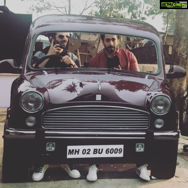 Kartik Aaryan Instagram - Sonu Titu Late for Promotions 😤 #sonuketitukisweety #Indiasnextsuperstars
