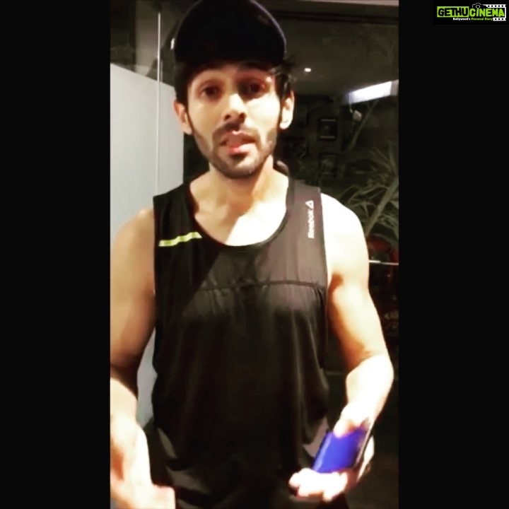 Kartik Aaryan Instagram - My first cheat meal in a long time. I'm going to share what it looks like n how it tastes like through d Dualfie feature on my Infocus Vision 3 #BeyondYourVision