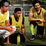 Kartik Aaryan Instagram - ⚽️🏃🏻 All Stars #Repost @instantbollywood ・・・ Ranbir Ranveer Kartik preparing for their next All stars football match. . #instabollywood #instantbollywood #ranbirkapoor #kartikaaryan @ranveersingh #allstarsfc @allstarsfc_pfh