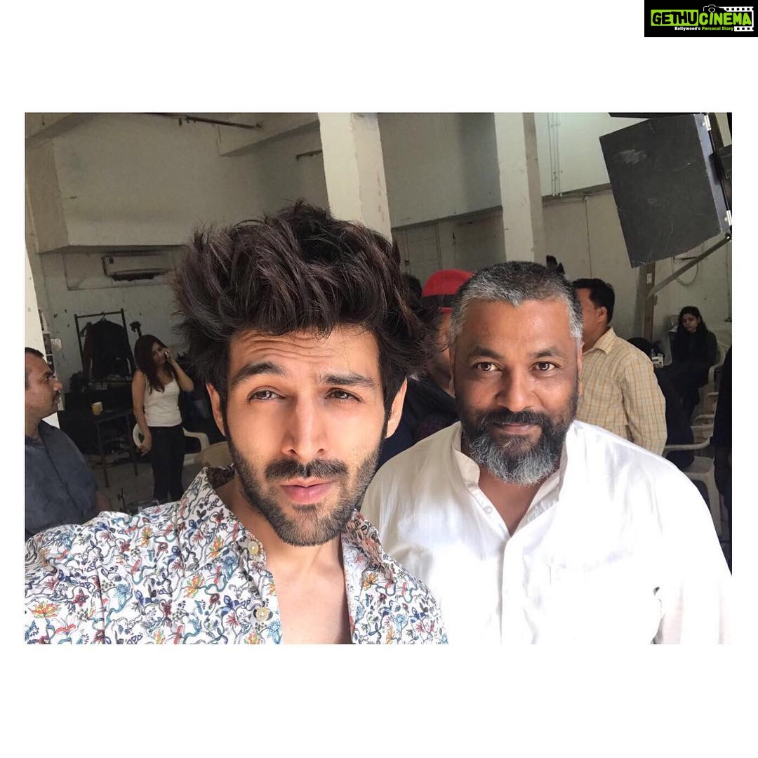 Kartik Aaryan Instagram - Had an amazing shoot with the Rockstar #TarunVishwa for @gqindia . . #kartikaaryan #KA #pyaarkapunchnama2 #Sonuketitukisweety