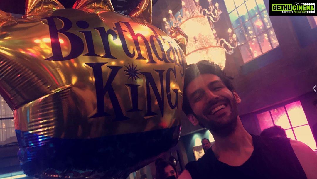 Kartik Aaryan Instagram - Had an amazing time bringing in my birthday 🎉 🎉
