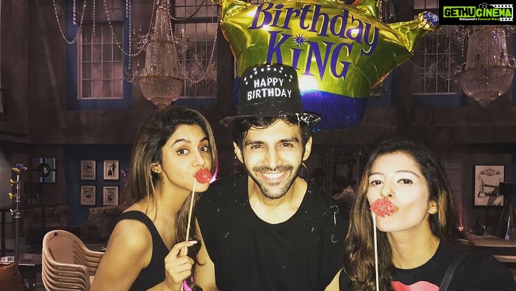 Kartik Aaryan Instagram - Had an amazing time bringing in my birthday 🎉 🎉