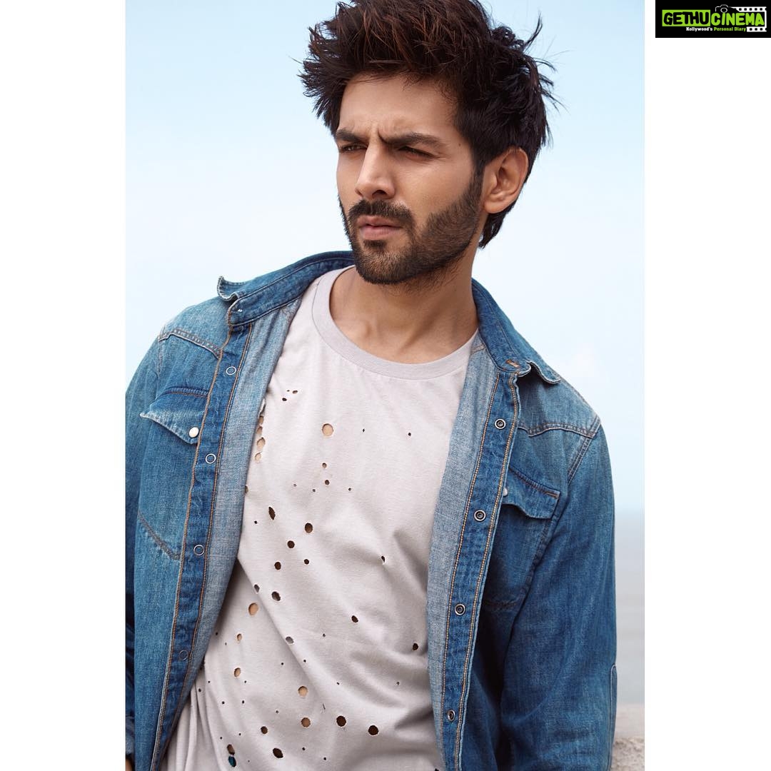 Kartik Aaryan Instagram - Everything you can imagine can be Real :)) Be Unrealistic ! Thank u for the amazing pic @rahuljhangiani And @kush_savani for styling :))