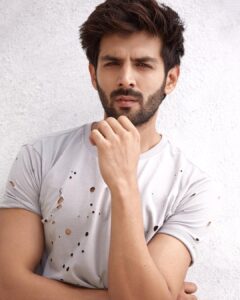 Kartik Aaryan Instagram - 📸 Shot by @rahuljhangiani Styled by @kush_savani